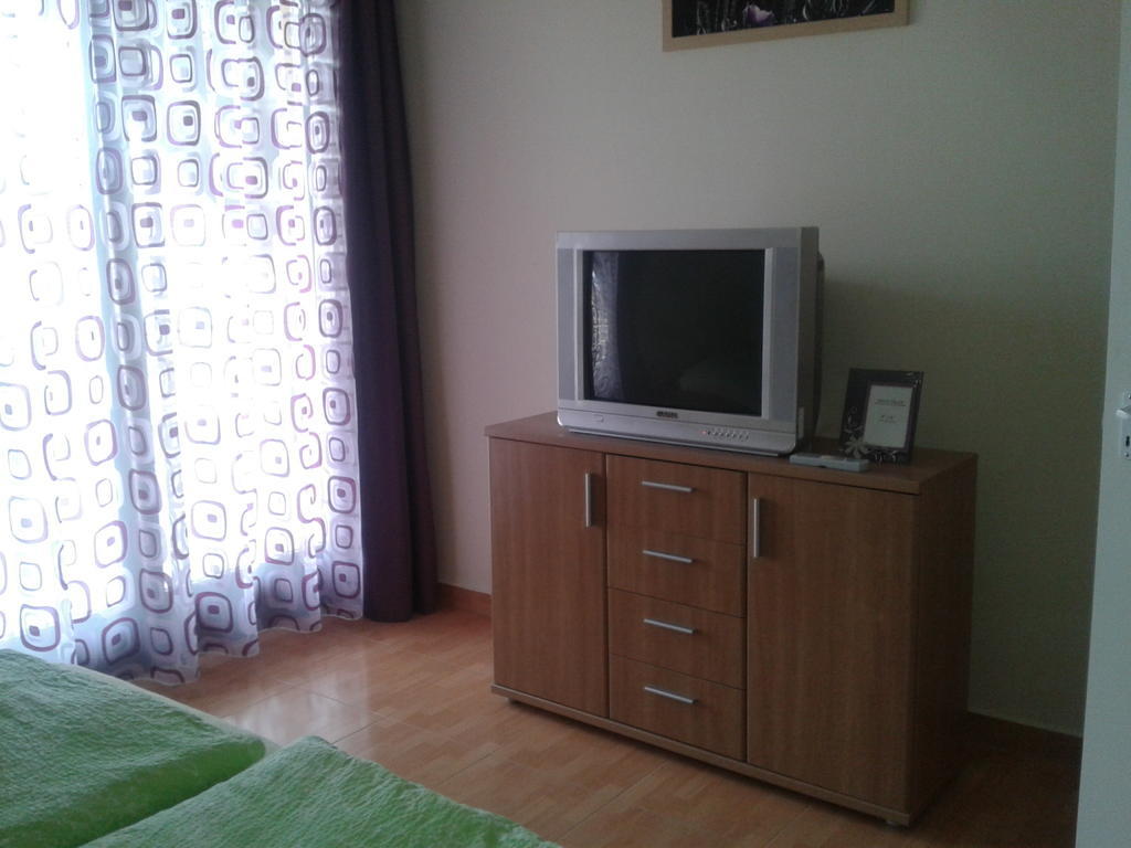 Határmenti Vendégház Zsira Habitación foto